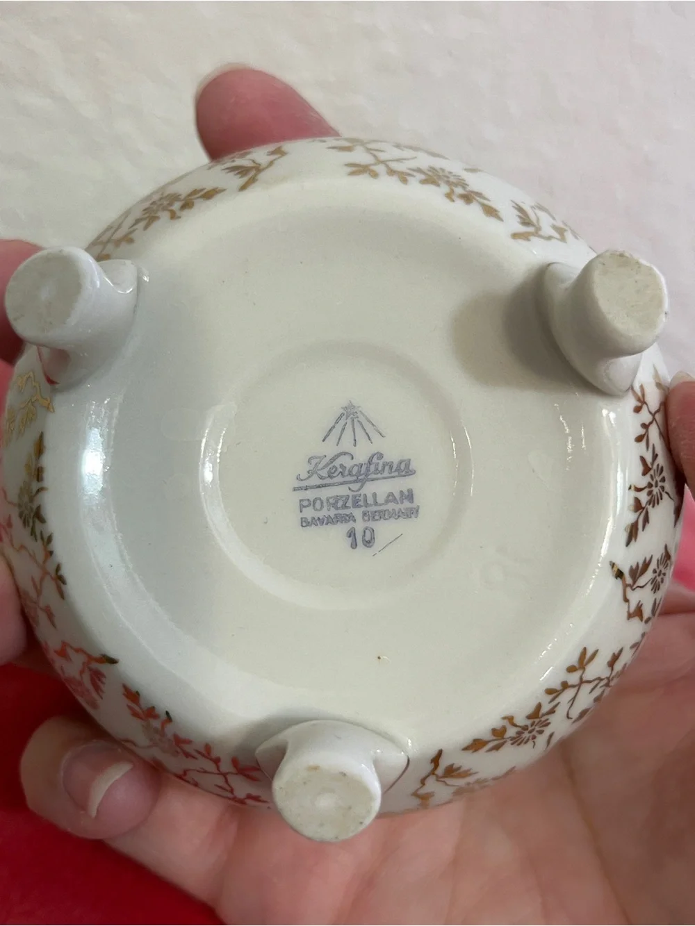Vintage Kerafina Porzellan Bavaria Germany Cream Flowers Porcelain Pot w/Feet